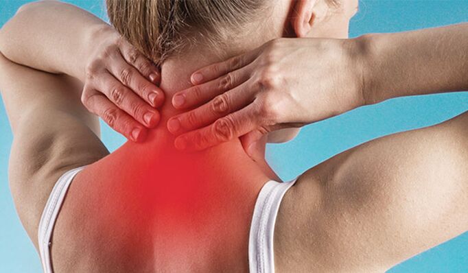 Πονάει το λαιμό